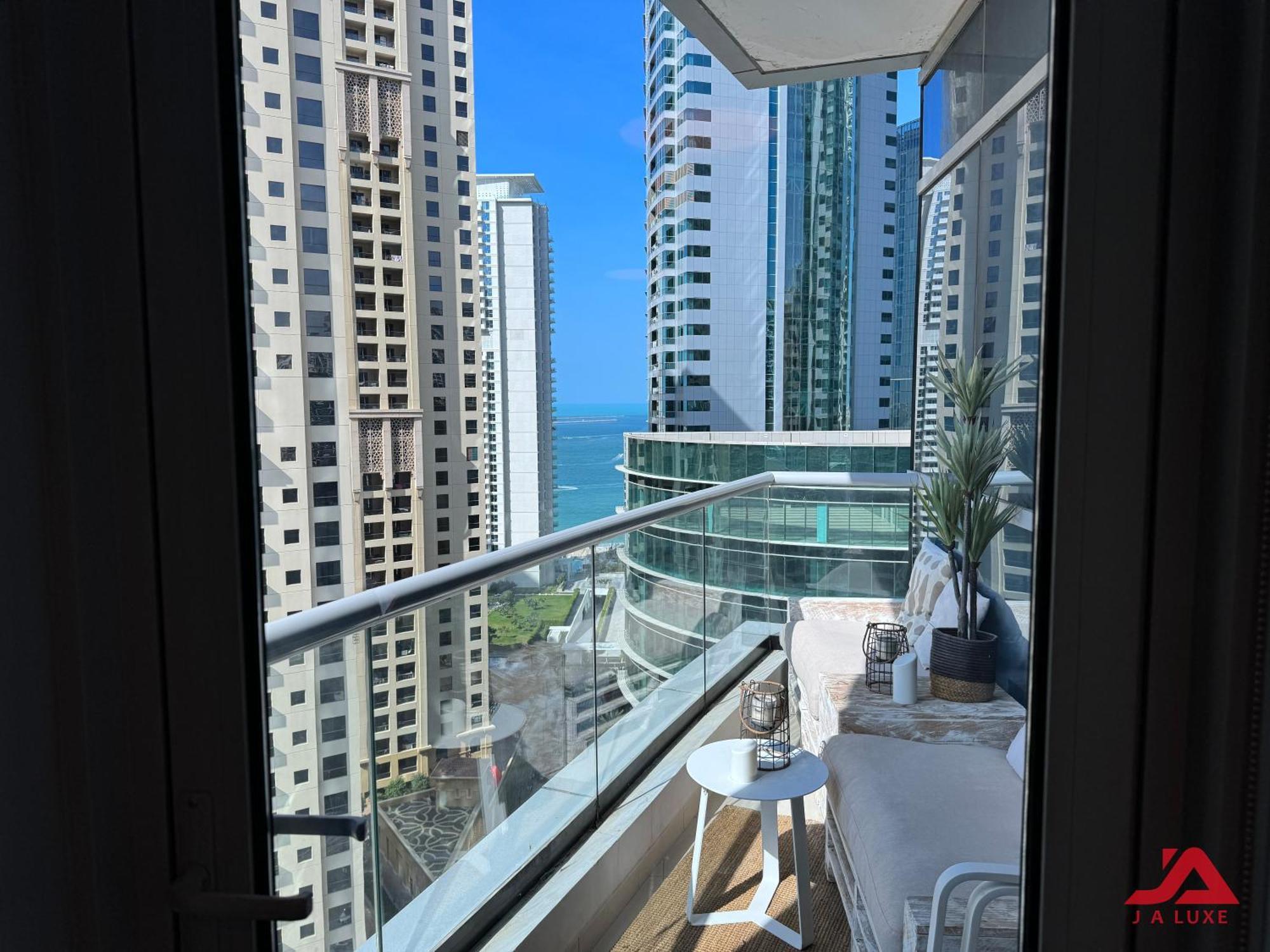 Cozy Marina & Sea View Apt In Bay Central Tower Dubai Marina With Modern Gym & Pool, Steps To Beach & Metro Extérieur photo